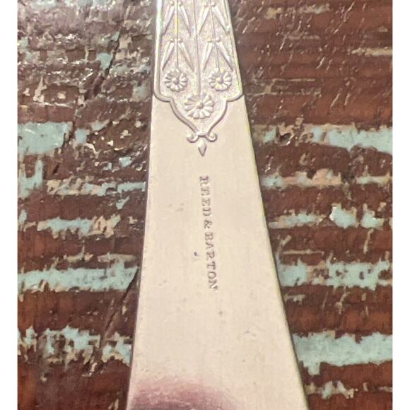 ANTIQUE 1879 REED & BARTON SILVERPLATE FISH SERVER! ORNATE! 11.5” - Picture 10 of 12